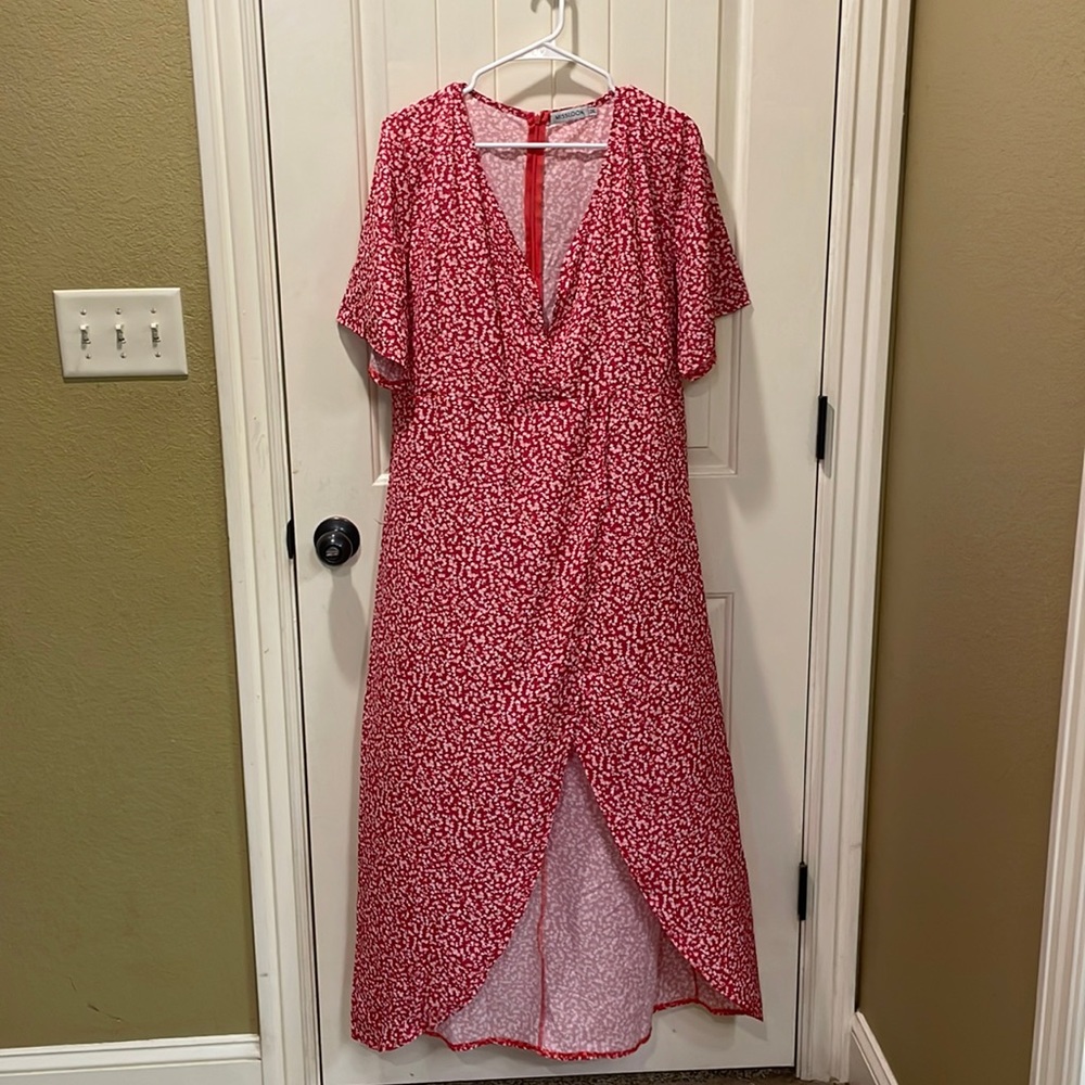Red floral back zip short sleeve front slit dress